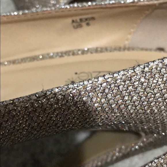 Shoes - Picture 5 of 5